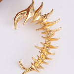 Thorn Spine Skeleton Mechanical Wind Earhook